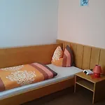 Und Berggasthaus Kapellenstein Vendégház 3*