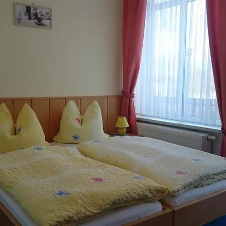 Und Berggasthaus Kapellenstein