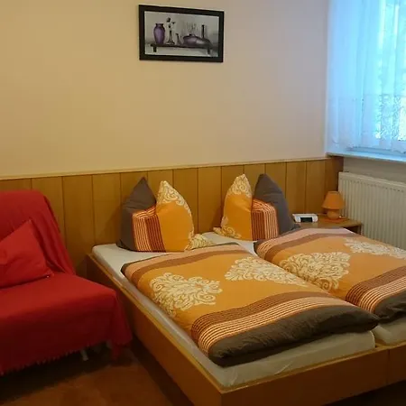 Und Berggasthaus Kapellenstein