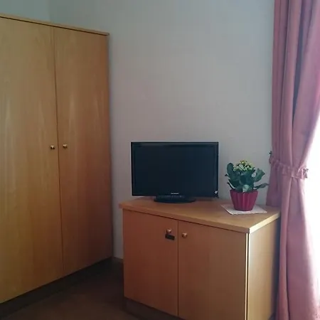 Vendégház Und Berggasthaus Kapellenstein